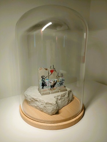 Banksy girl with red - -,