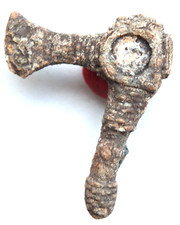 WWII WW2 German Third Reich Patriotic Badge ''AXE'' (Y24-04)