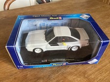 REVELL 1/18 OPEL MANTA 400 HOMOLOGATION CAR WHITE 08819