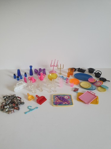 Vintage sindy barbie table - vintage,