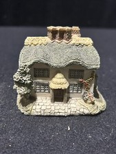 Vintage Leonardo Collection House/Cottage Ornamental Collectors Item Ref C10