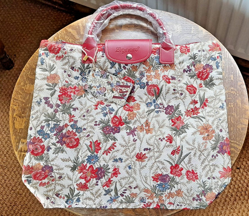 Bnwt signare tapestry - signare,