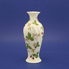 Large Wedgwood Wild Strawberry
