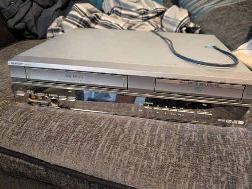 Sharp vhs vcr - dvd, player