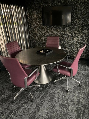 Deluxe office chairs - office, table