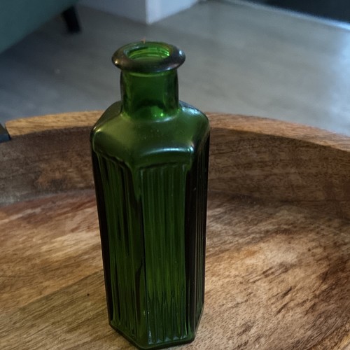 Green glass panelled ribbed - green,