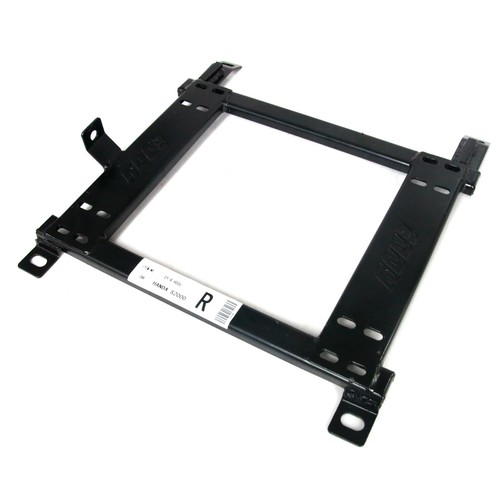 Front right low - front, low-mount