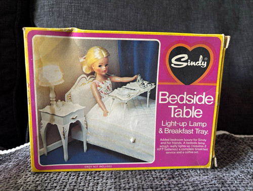 Sindy doll house bedroom - house,
