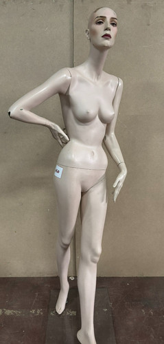 Lifelike female mannequin - lifelike,
