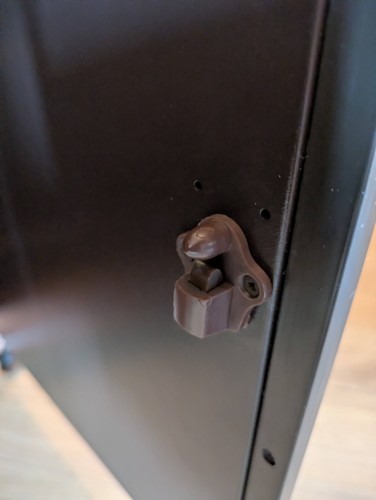Genuine door catch with screws - genuine,