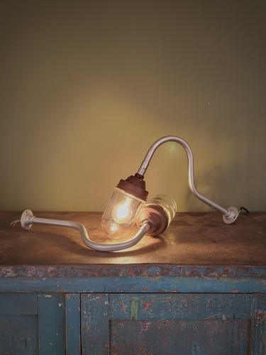 Vintage bakerlite swan neck - vintage,