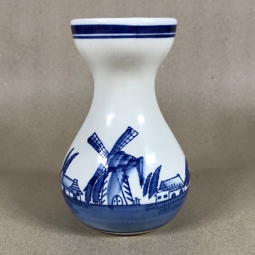 Blue and white windmill tulip - blue,