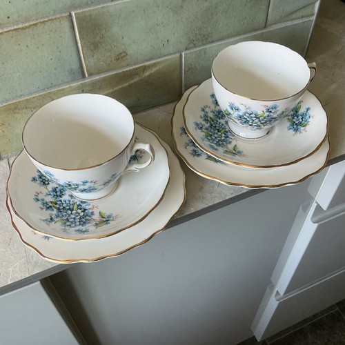 Pair vintage royal vale - of,