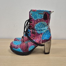 New Rock Trail Floral Chunky