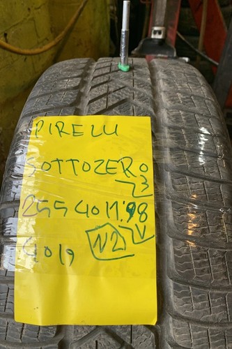 255 98v pirelli - 98v,