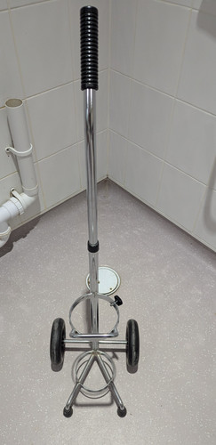 Oxygen cylinder trolley e - cylinder,
