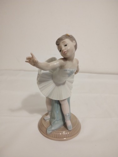 Lladro nao first bow - lladro,