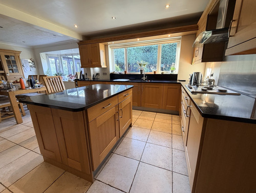 Shaker style oak kitchen units - shaker,