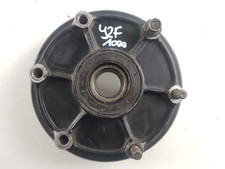 Rear wheel crown holder / hub