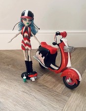 Monster High Ghoulia Yelps