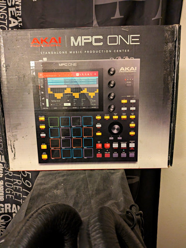 Akai professional mpc one - professional,