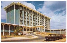 Mercedes-Benz 'Fintail' AT