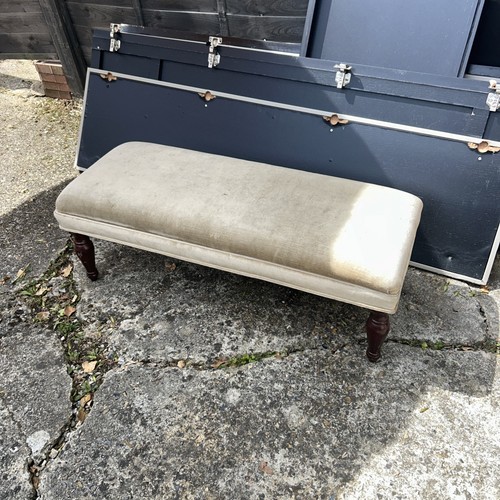 Vintage upholstered foot - upholstered,