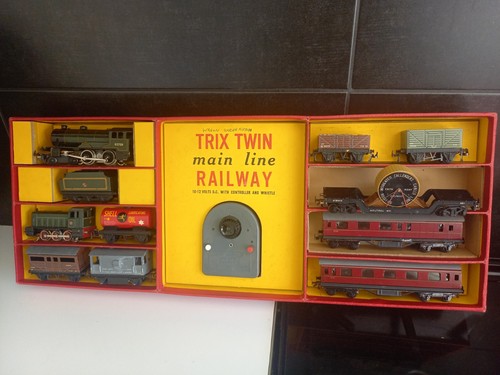 Vintage trix steam train - trix,