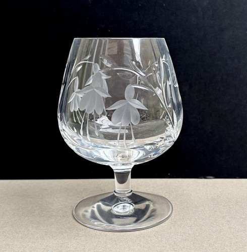 Stuart crystal cascade - crystal,