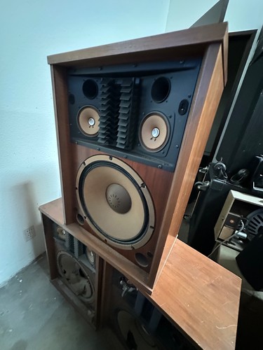 Sansui sp3500 vintage speakers - sansui,