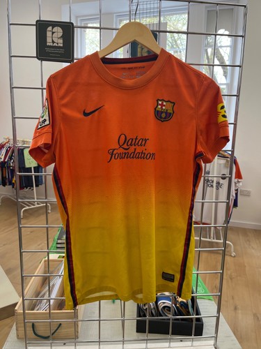 Barcelona 2012 away - fc, size