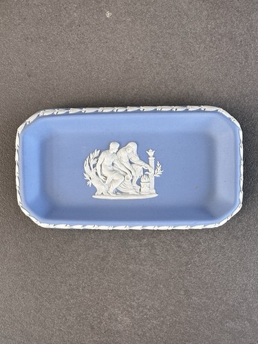 Wedgwood blue jasperware - blue,