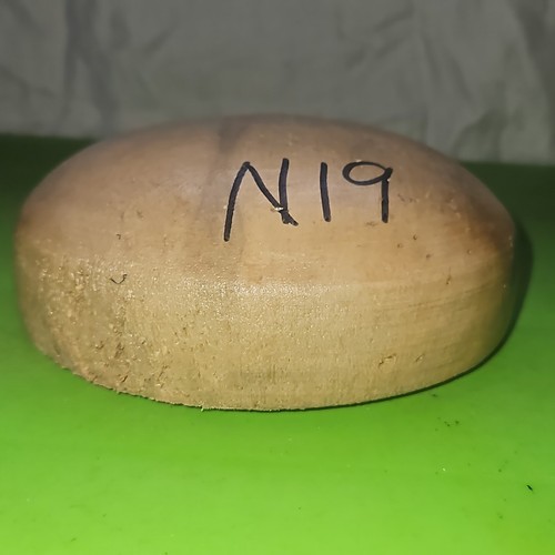 Wooden hat block - ,