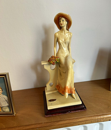 Art deco style - resin, lady
