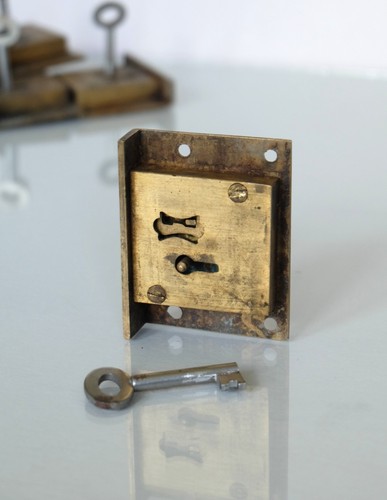 Antique brass cut - antique, 1/2"