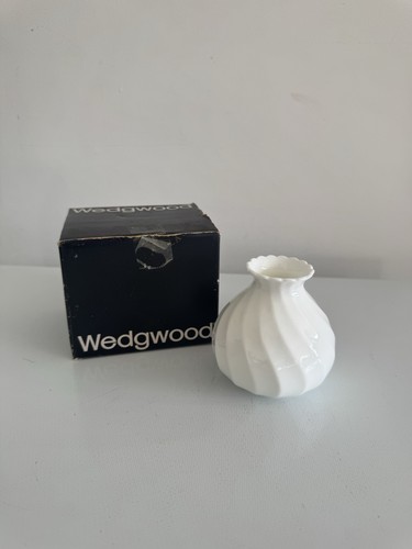 Wedgwood candlelight bone - candlelight,