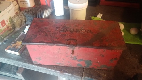 Fordson dash toolbox - fordson,