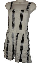 Noisy may cream and black