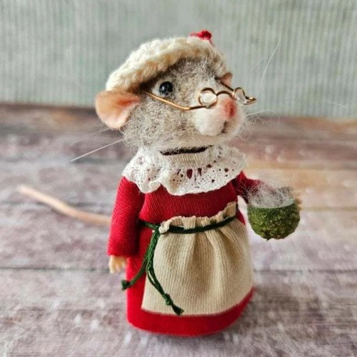 Mouse christmas needle felted - needle,