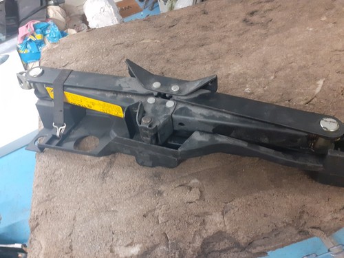 Volvo xc90 jack - ,
