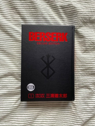Berserk deluxe hardback volume - berserk,