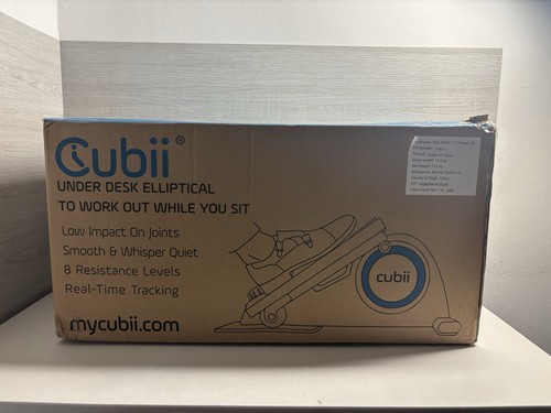 Cubii f3a2 under - f3a2, seated