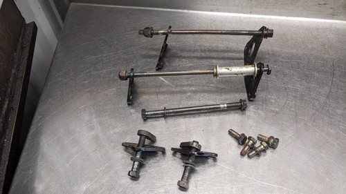 Suzuki gsx750et engine mounts - suzuki,