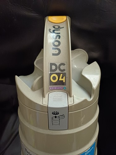 Dyson dc04 vacuum cleaner - dyson,