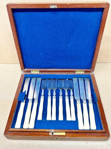 Antique cutlery set piece - 12,