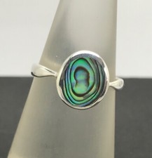 Abalone oval ring, solid