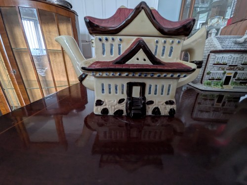 Tony wood oriental - oriental, pagoda