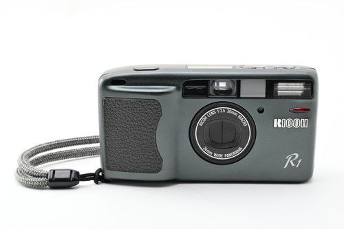 Near mint lcd works - ricoh, r1