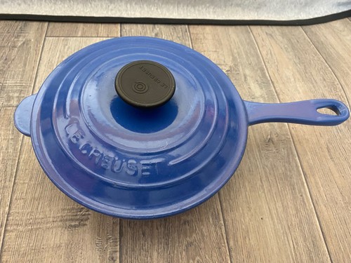 Creuset saucepan blue pan - le,