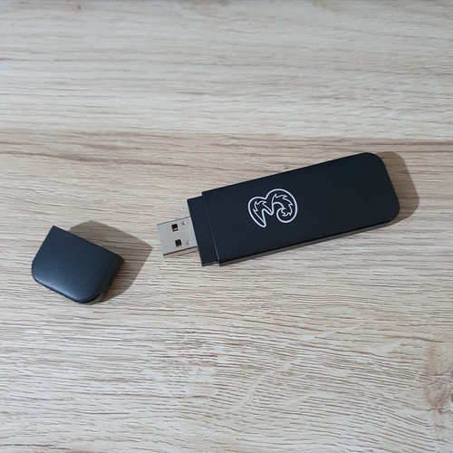 Mobile broadband dongle three - mobile,